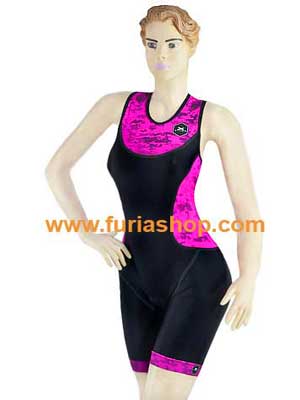 enetrito de mujer para triatlon