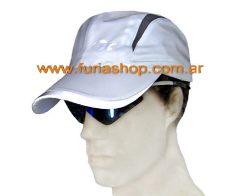 Gorra con visera plana para running 